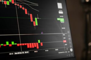Apollo mejora condiciones de deuda de Shutterfly mientras inversores evalúan riesgos de la IA