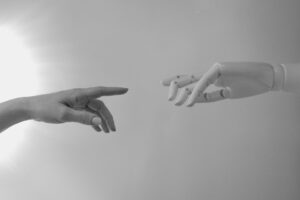 OpenAI se centra en empresas mientras Apple y Google apuestan por la IA para consumidores