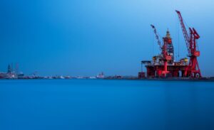 Fereidun Fesharaki afirma que ambas partes mienten sobre los flujos de petróleo