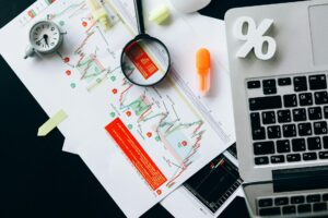 La economía global en perspectiva: empleo e inflación impulsan expectativas de alzas en las tasas de interés