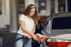 Los conductores europeos reducen el consumo de combustible ante el impacto del aumento de precios energéticos
