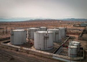 Irak y Emiratos aceleran la construcción de oleoductos alternativos ante el cierre del estrecho de Ormuz