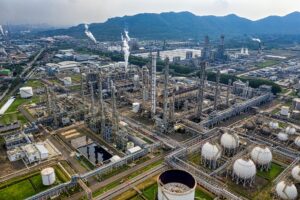 El petróleo sube tras la respuesta de Israel a Irán tras ataque con misiles