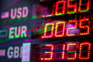 Las fluctuaciones del dólar amenazan la estabilidad de las carry trades resilientes