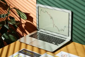 Las operaciones de compra de software caen a su nivel más bajo desde la pandemia tras la caída del sector de IA