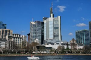 UniCredit alcanza casi el 40% de participación en Commerzbank