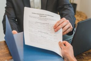 Disminuyen las solicitudes de hipotecas en Westpac debido a cambios fiscales que afectan la demanda