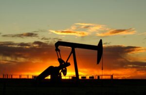 BP enfrenta dudas sobre su dirección tras salidas clave en liderazgo