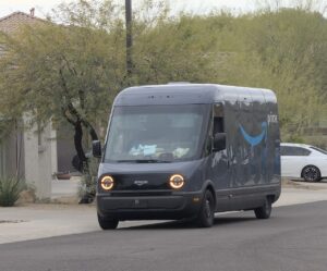 La expansión del transporte de Amazon provoca caída en acciones de empresas de carga